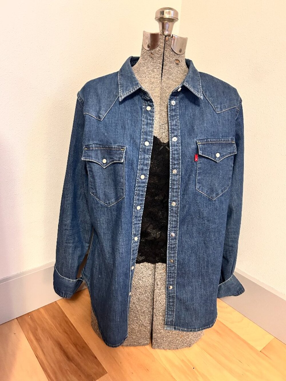 Levi's tailored western shirt with pearl snap buttons